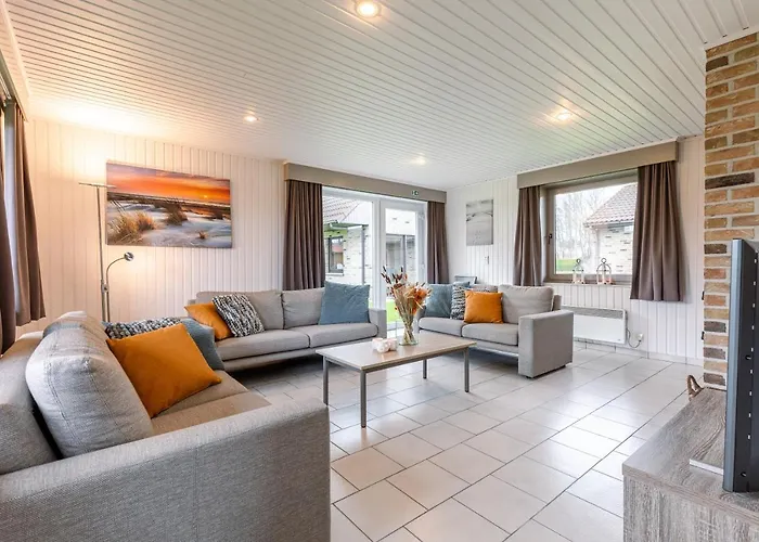 Bungalow De Strandjutter 8 Persons