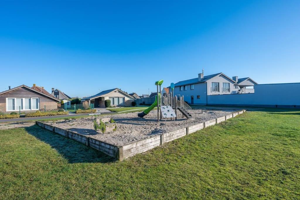 De Strandjutter 8 Persons Holiday home *